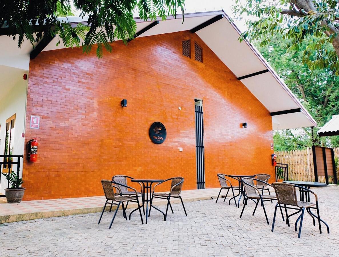 The Cozy Hotel Phetchaburi Exterior foto